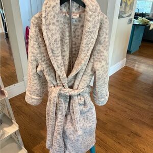 Cozy Leopard Print Bathrobe